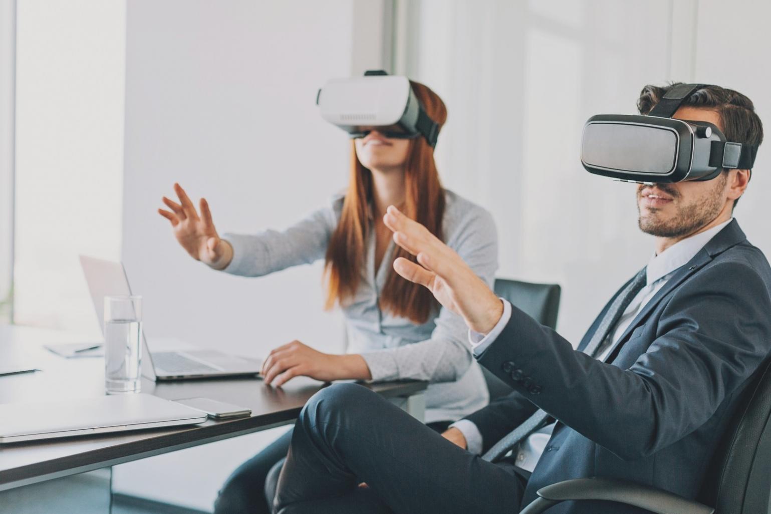Collaborative learning environment for AR VR development